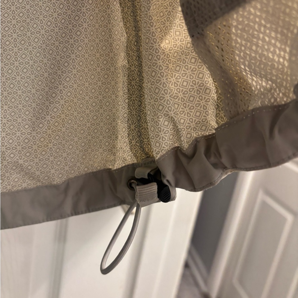 The North Face White Rain Jacket - Picture 5 of 8